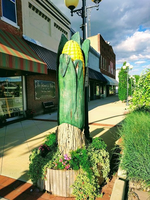 Every farmer would love to have this "Giant Ear Of Corn" in Casey IL (population 2264)