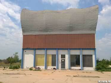 If you are traveling west why not in the World's Largest Covered Wagon in Milford, Nebraska