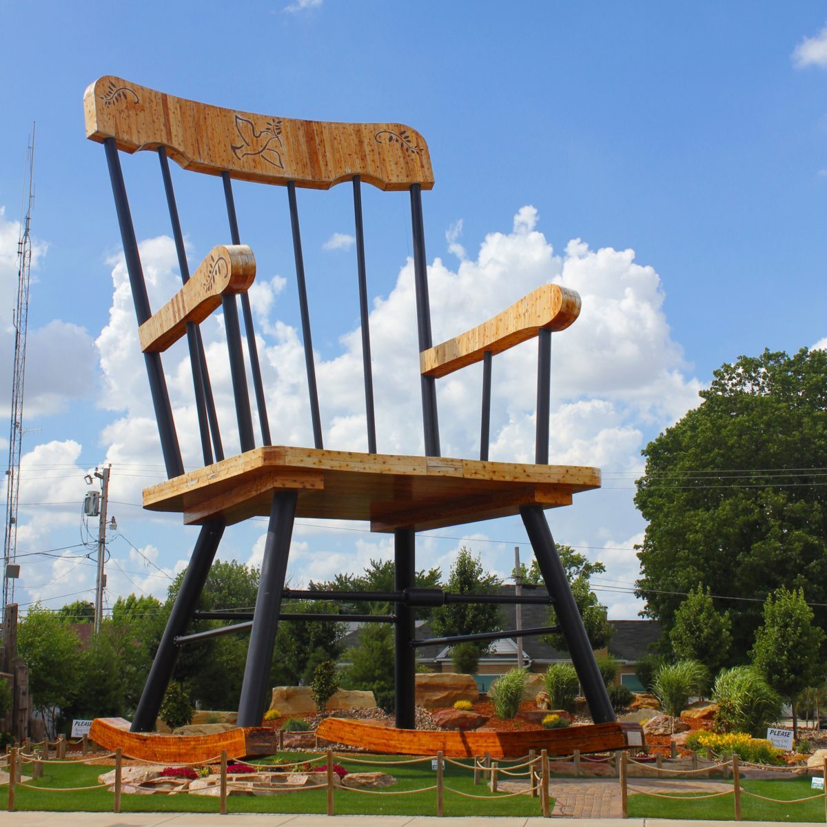 Who wouldn't want to sit on the World's Largest Rocking Chair in Casey IL (population 2264)